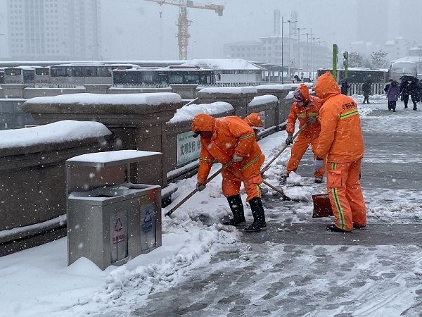 项目动态 | 以雪为令！j9九游会官方网站天津项目全力以赴做好除雪工作